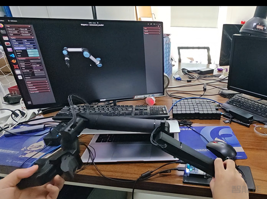 mujoco UR初始位置4.png