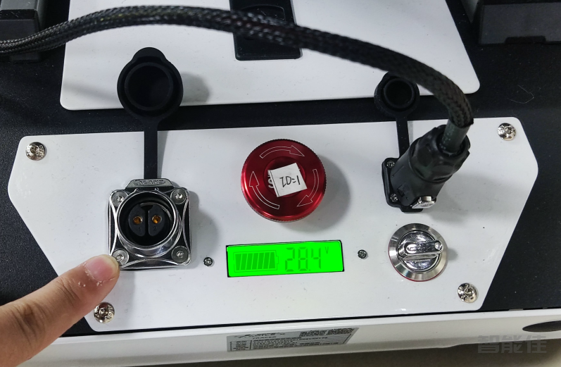 斯坦福Mobile Aloha使用教程-x.设备充电